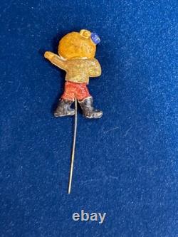 Broche à chapeau de garçon légume Halloween vintage des années 1920 Allemagne composition rare