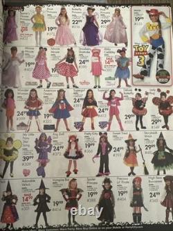 Catalogue de Party City 2010 - Inscription Halloween Vintage Extrêmement Rare