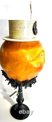 Collection VTG Nicol Sayre Halloween Pumpkin Head avec chapeau sur un socle noir 2005 Rare