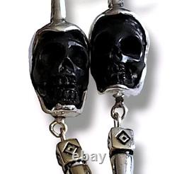 Designs de sorts vintage TRÈS RARES Boucles d'oreilles gothiques en forme de crâne noir et en argent pour Halloween