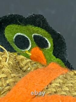 Épouvantail citrouille avec un hibou noir, Halloween, Japon, vintage, pixie assis