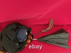Figurine de sorcière vintage rare pour Halloween, poupée avec parapluie, robe noire, grande taille
