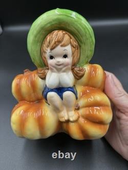 Jardinière d'Halloween Automne Vintage Relpo A1999 Fille Pieds Nus Assise sur des Citrouilles Rare
