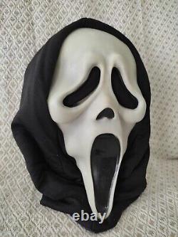 Masque Ghostface Vintage Scream Gen 2 Déguisement Instantané Fun World Div Qui Brille Rare