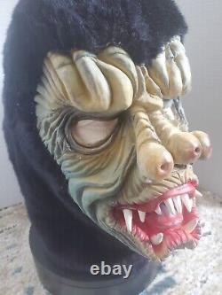 Masque de monstre gorille Fang Face Vintage Topstone en fausse fourrure noire pour Halloween rare.