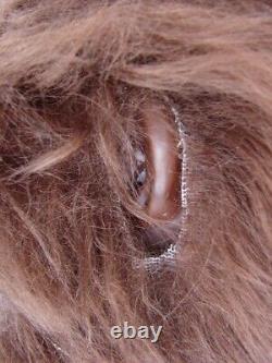 Masque en latex complet pour Halloween avec des cheveux de gorille singe voyageur des années 1970 vintage rare