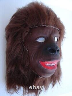 Masque en latex complet pour Halloween avec des cheveux de gorille singe voyageur des années 1970 vintage rare