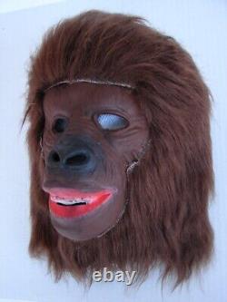 Masque en latex complet pour Halloween avec des cheveux de gorille singe voyageur des années 1970 vintage rare