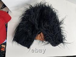 Masque en latex d'Halloween de monstre gorille vintage avec des cheveux de la compagnie Illfelder Toy Co. Rare