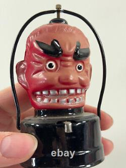 RARE 60s vtg Japan Halloween Devil Lantern WORKS  <br/>  
  	<br/>	
Traduction en français : Lanterne du diable d'Halloween japonaise vintage des années 60 RARE FONCTIONNELLE