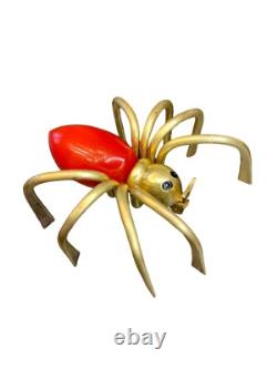RARE Broche épinglette araignée en Bakélite rouge et laiton des années 1930 Halloween Goth Deco