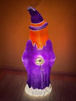 RARE Vintage 1997 Grand Venture Blow Mold Witch Halloween 40 tall Made in USA <br/>     
<br/>  RARE Vintage 1997 Grand Venture Blow Mold Sorcière Halloween 40 pouces de hauteur Fabriqué aux États-Unis