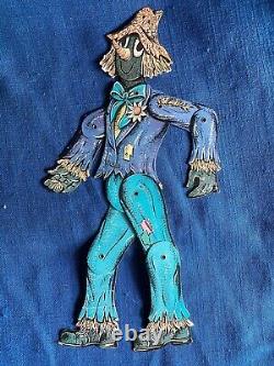 Rare Vintage 1960 Beistle Die Cut 2 Side Jointed Articulated Halloween Scarecrow  	<br/>	

 	
<br/>  
Scarecrow d'Halloween articulé rare et vintage Beistle de 1960