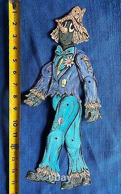 Rare Vintage 1960 Beistle Die Cut 2 Side Jointed Articulated Halloween Scarecrow <br/>
 
<br/>
  Scarecrow d'Halloween articulé rare et vintage Beistle de 1960