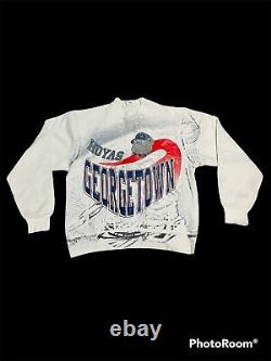 Rare Vintage 90s Énorme Graphique Georgetown Hoyas Col Rond Sweatshirt Hommes Taille L