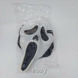 Rare Vintage Fun World SCREAM Easter Unli Ghost Face Mask Costume Halloween 1997<br/>
<br/>
Traduction en français: Costume rare et vintage de masque de fantôme Unli Ghost Face pour Halloween de Fun World SCREAM 1997