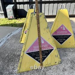 Rare Vintage Y2K Métal RF Avertissement de Radiation Extra Grand Cônes Métalliques Halloween