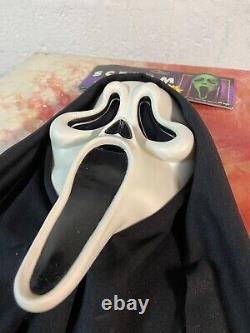 Scream Mk Squinty Tagged Masque Visage Fantôme Fun World Rare