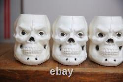 Skull de squelette vintage d'Halloween en moule soufflé, shakers ou lumières des années 1960, lot RARE