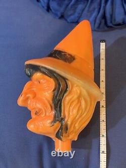 Tête de sorcière en plastique Halloween de grande taille en soufflé vintage, contenant pour jouet rare.