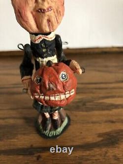 Vieille Poli-woggs Folk Art Halloween Sorcière Tenant Une Citrouille C'est Rare