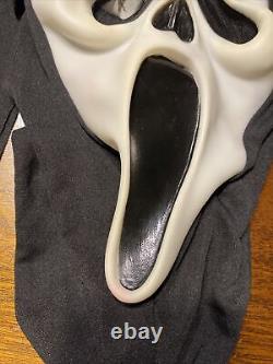 Vintage Scream Ghost Face Fun World Masque Eu Avec Étiquette Suspendue Rare