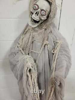 Visions saisonnières vintage boîte originale squelette robed Halloween yeux brillants rares