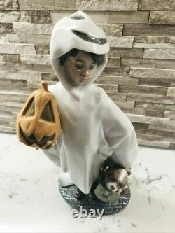 Vtg Lladro Figurine Trick Or Treat Halloween #5304 Retired Withbox Very Rare Htf