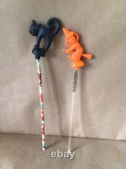Vtg ROSBRO Tube à Bonbons en Plastique avec Chat Noir et Sorcière Halloween Paille Jouet RARE